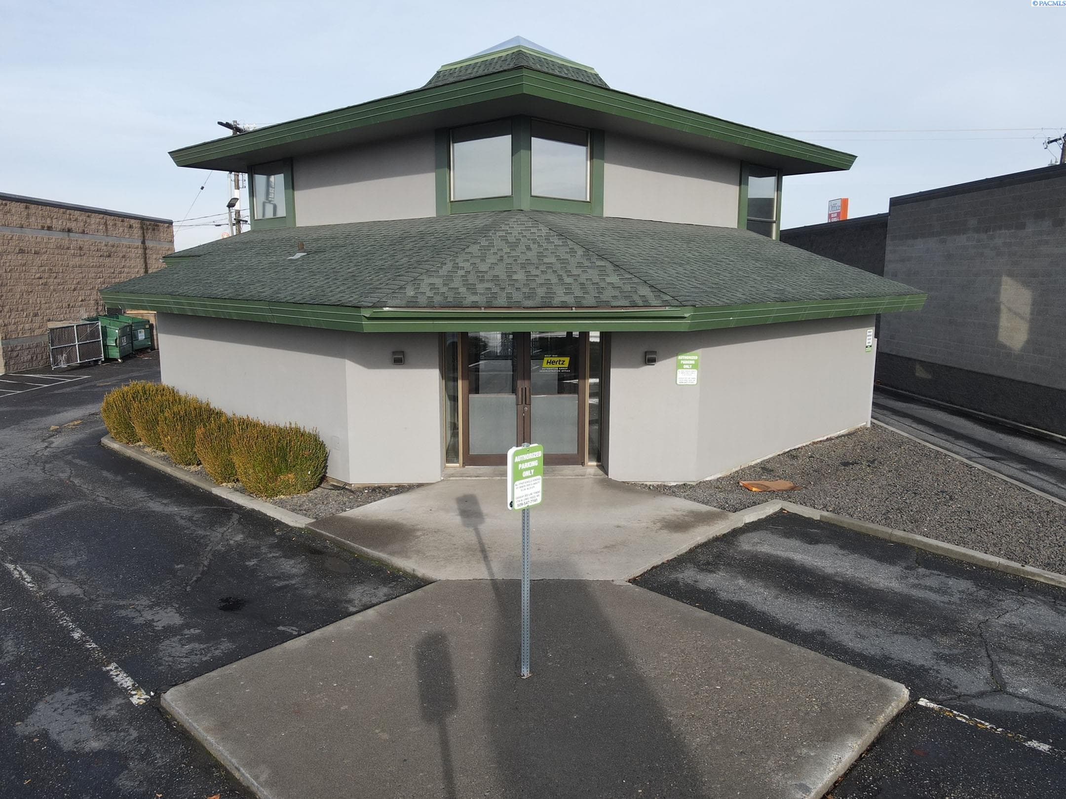 2626 Kennewick Ave