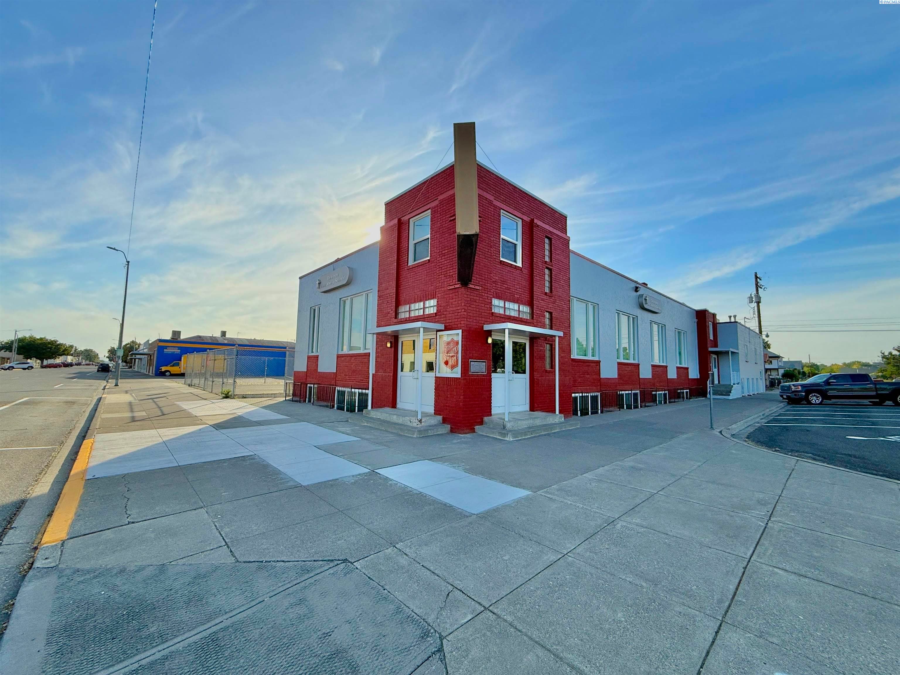 303 Clark St — photo 1 of 42
