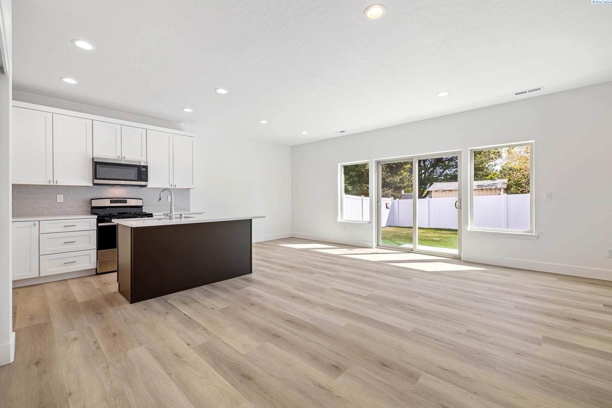 1163 Underwood Pl — photo 1 of 39