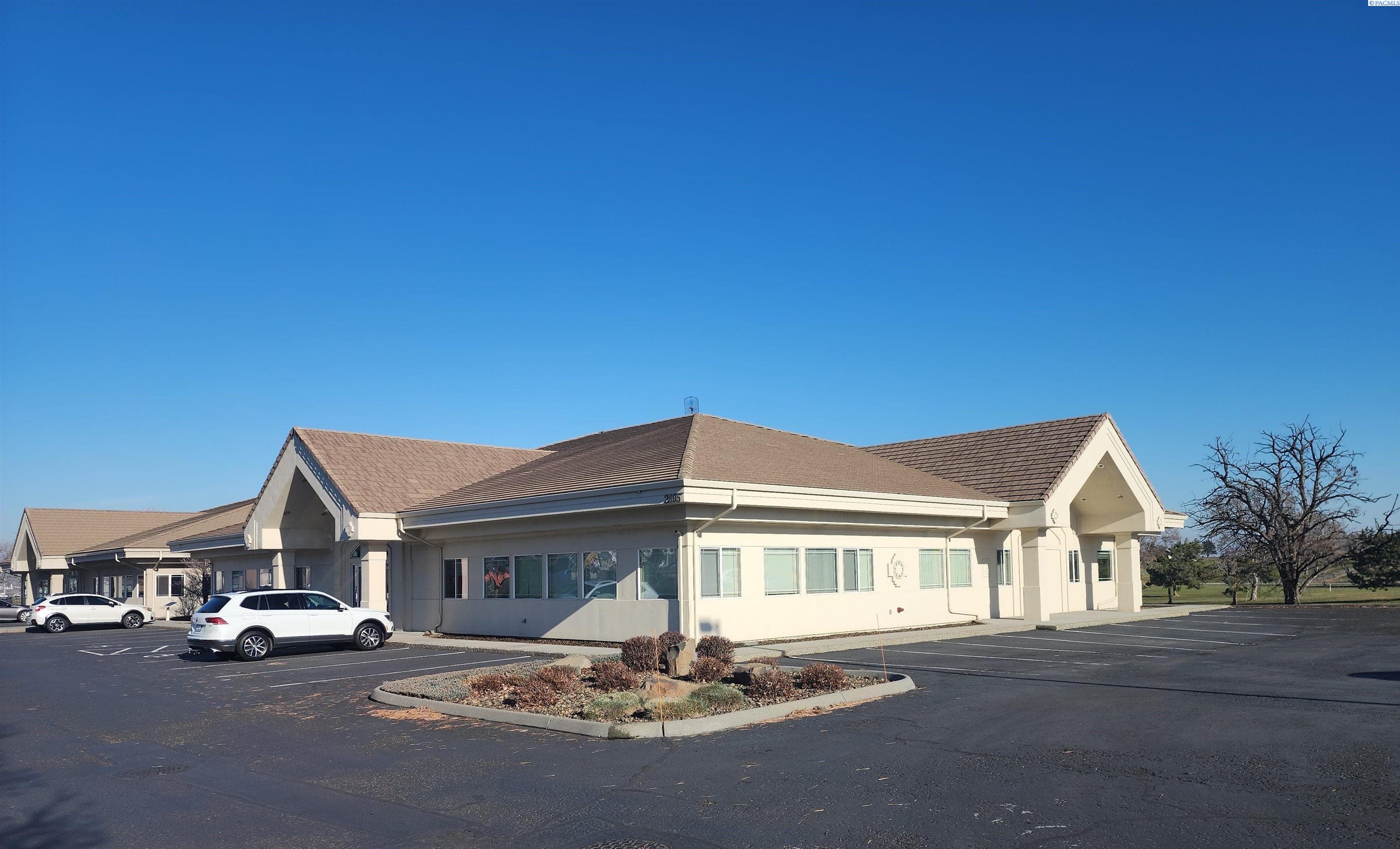 2805 Saint Andrews Loop — photo 1 of 8