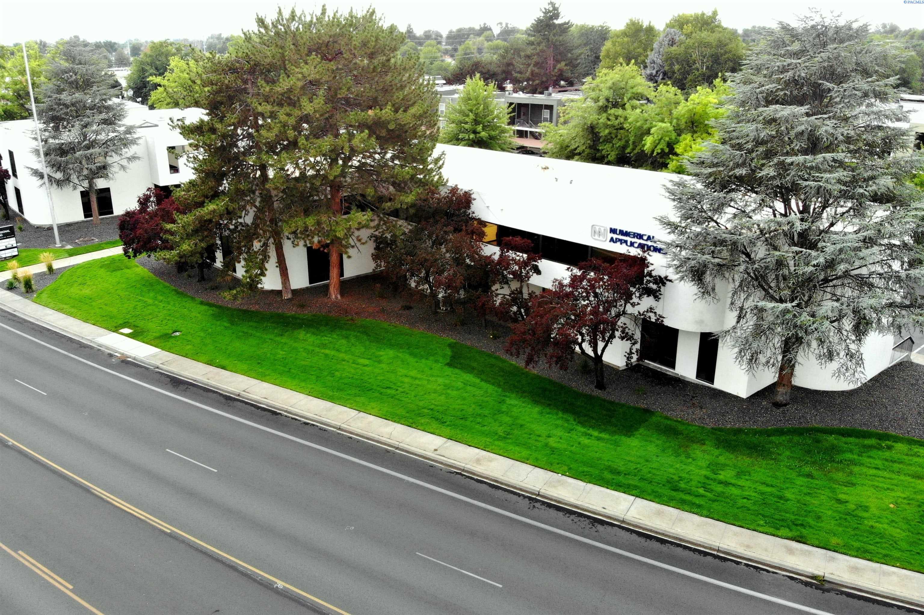 1933/1955 Jadwin Avenue — photo 1 of 8