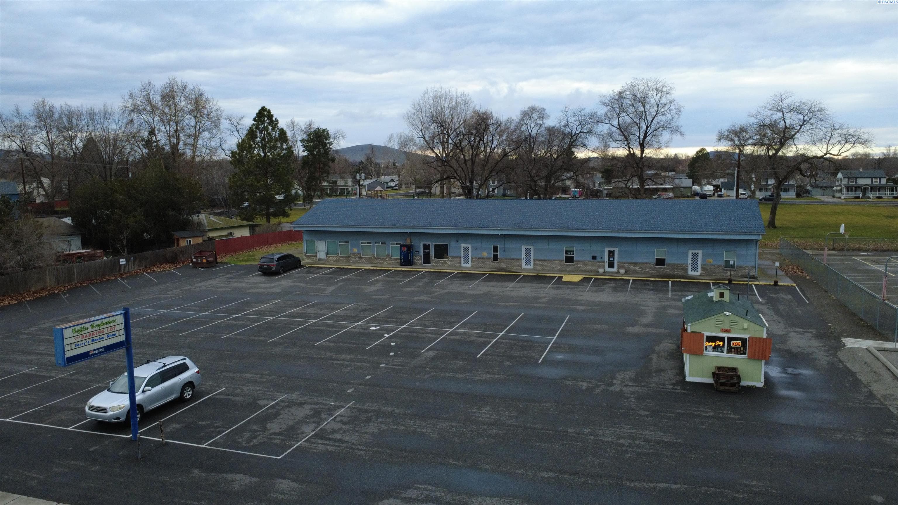 1217 Thayer Drive — photo 1 of 5