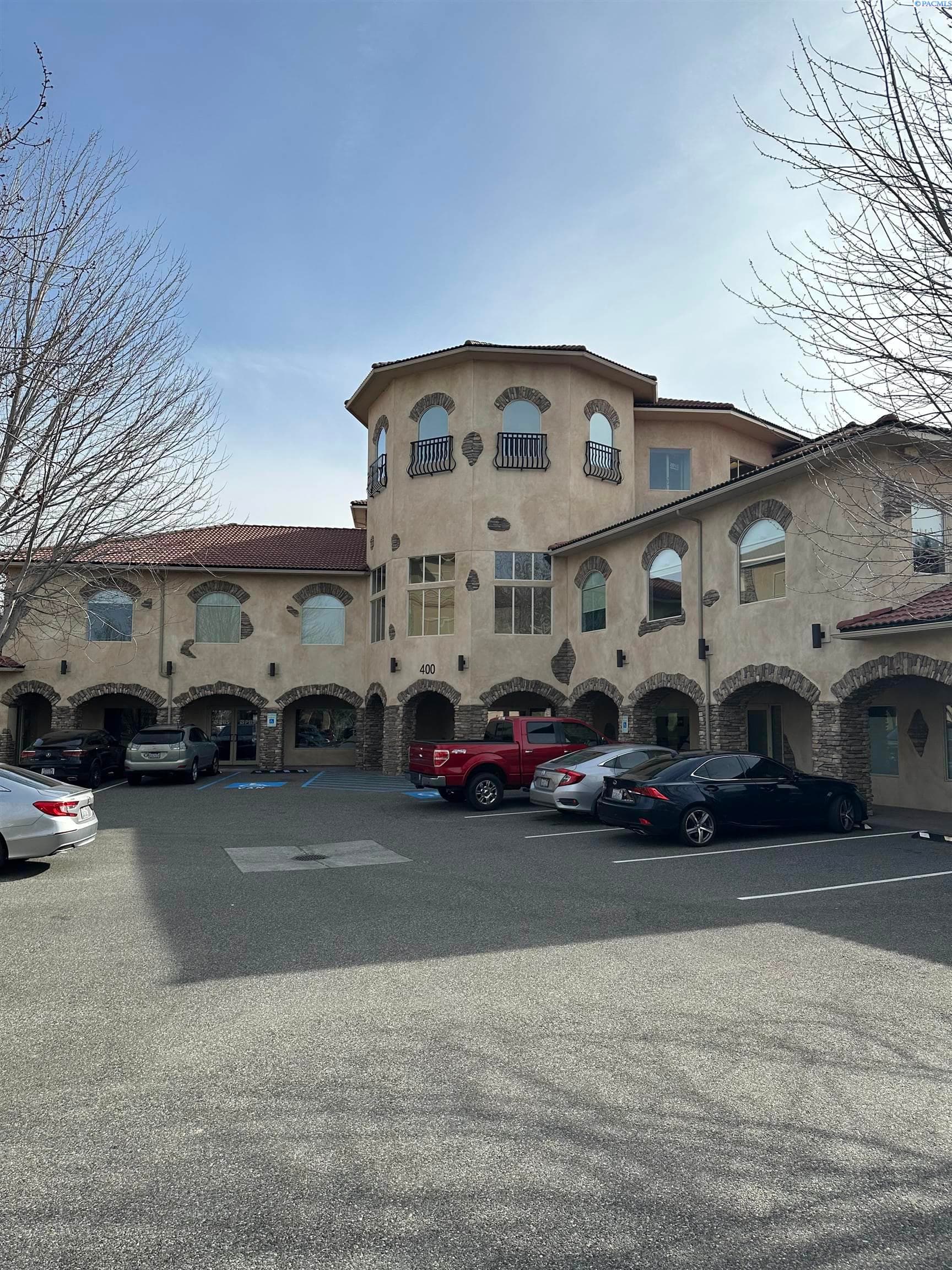 404 Bradley Blvd