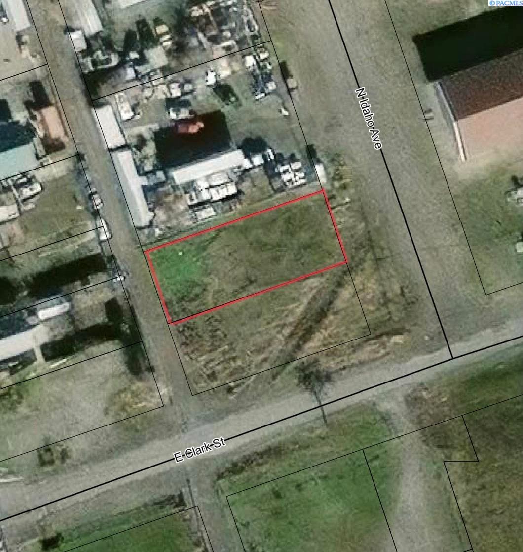 NKA Lot 15-16 N Idaho